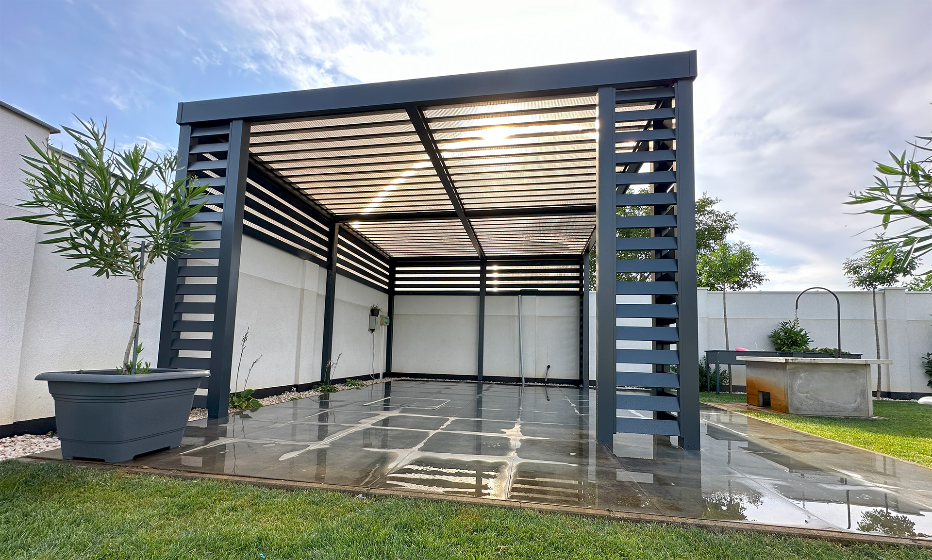 Alumínium pergola, előtető